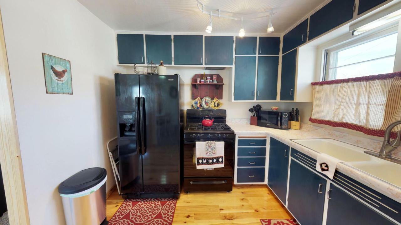Wisteria Vine Cottage Монтичело Екстериор снимка