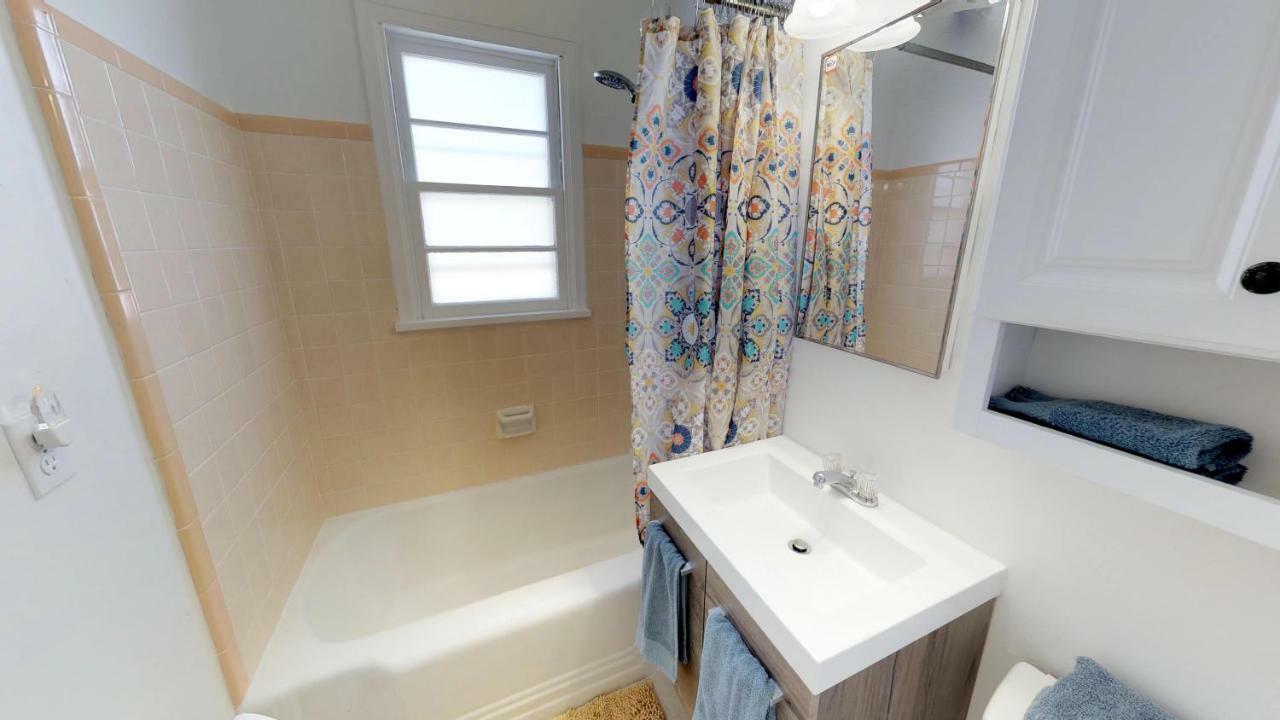 Wisteria Vine Cottage Монтичело Екстериор снимка
